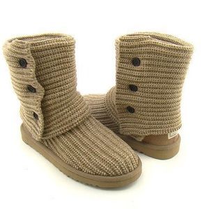 Ugg Boots / Classic Cardy Knit Boot Beige/White